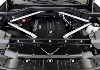 Подержанный автомобиль BMW X6 2020 года (9 фото)
