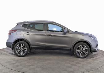 Подержанный автомобиль Nissan Qashqai 2021 года (4 фото)