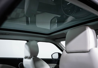 Подержанный автомобиль Land Rover Range Rover Evoque 2017 года (17 фото)