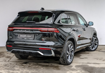 Подержанный автомобиль Geely Monjaro 2024 года (5 фото)