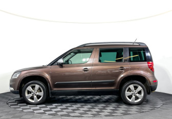 Подержанный автомобиль Skoda Yeti 2015 года (8 фото)