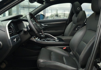 Подержанный автомобиль Geely Tugella 2023 года (14 фото)