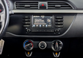 Подержанный автомобиль Kia Rio Hatchback 2020 года (15 фото)