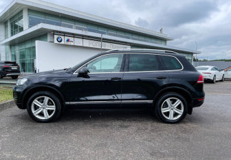 Подержанный автомобиль Volkswagen Touareg 2013 года (8 фото)