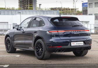 Подержанный автомобиль Porsche Macan 2019 года (9 фото)