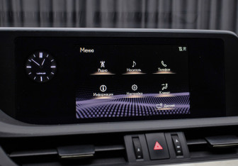 Подержанный автомобиль Lexus ES 2018 года (23 фото)