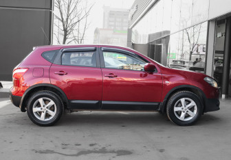 Подержанный автомобиль Nissan Qashqai 2013 года (4 фото)
