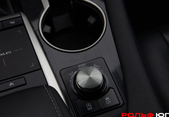 Подержанный автомобиль Omoda C5 2024 года (19 фото)