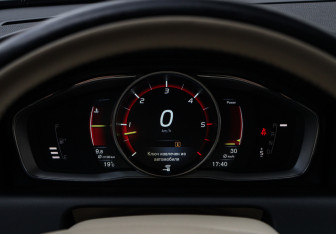 Подержанный автомобиль Volvo XC60 2015 года (21 фото)
