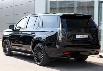 Подержанный автомобиль Cadillac Escalade Suv 2022 года (7 фото)
