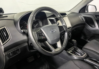 Подержанный автомобиль Hyundai Creta 2021 года (13 фото)