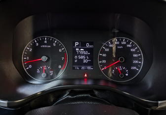 Подержанный автомобиль Kia Rio Hatchback 2021 года (14 фото)