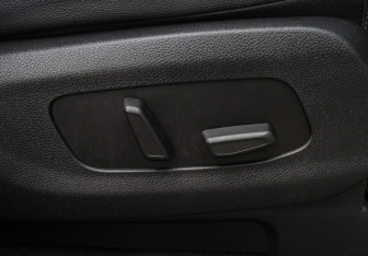 Подержанный автомобиль Kia Carnival 2020 года (17 фото)