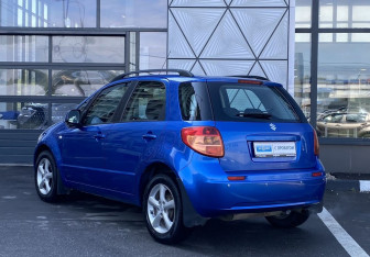 Подержанный автомобиль Suzuki SX4 Hatchback 2009 года (7 фото)