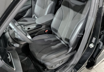 Подержанный автомобиль Geely Monjaro 2024 года (20 фото)