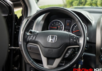 Подержанный автомобиль Honda CR-V 2011 года (11 фото)