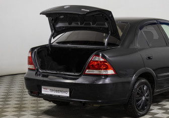 Подержанный автомобиль Nissan Almera Classic 2012 года (15 фото)