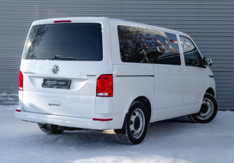 Подержанный автомобиль Volkswagen Caravelle 2020 года (5 фото)