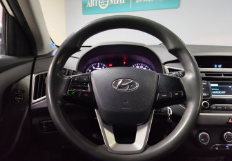 Подержанный автомобиль Hyundai Creta 2017 года (15 фото)