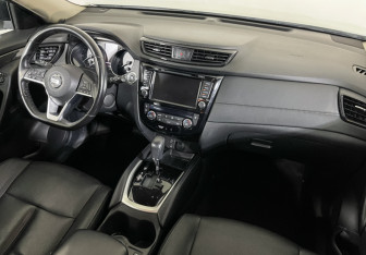Подержанный автомобиль Nissan X-Trail 2018 года (9 фото)