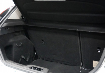 Подержанный автомобиль Ford Fiesta Hatchback 2018 года (14 фото)