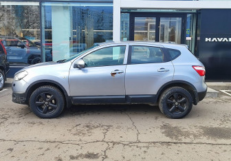 Подержанный автомобиль Nissan Qashqai 2011 года (8 фото)