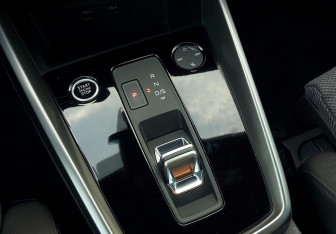 Подержанный автомобиль Audi A3 Sedan 2020 года (20 фото)