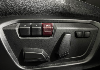 Подержанный автомобиль BMW X4 2016 года (17 фото)
