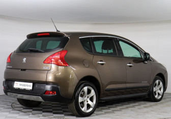 Подержанный автомобиль Peugeot 3008 2013 года (5 фото)
