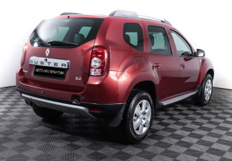 Подержанный автомобиль Renault Duster 2012 года (5 фото)
