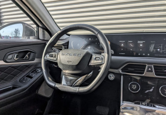 Подержанный автомобиль Exeed TXL 2023 года (27 фото)