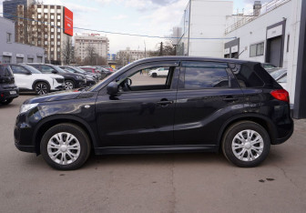 Подержанный автомобиль Suzuki Vitara 2018 года (4 фото)