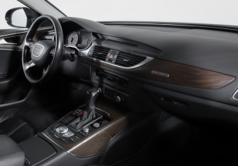 Подержанный автомобиль Audi A6 Sedan 2016 года (9 фото)