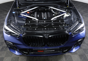 Подержанный автомобиль BMW X5 2019 года (9 фото)