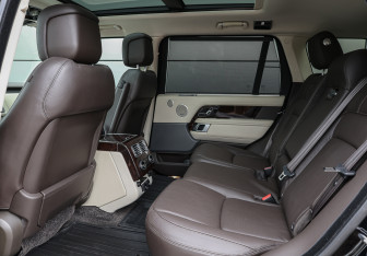 Подержанный автомобиль Land Rover Range Rover 2019 года (11 фото)