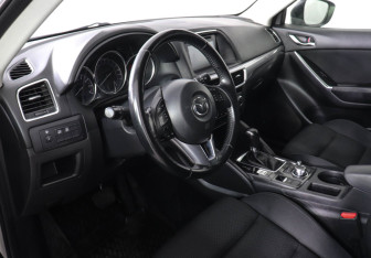 Подержанный автомобиль Mazda CX-5 2017 года (9 фото)