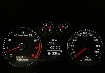 Подержанный автомобиль Audi A3 Hatchback 2011 года (10 фото)
