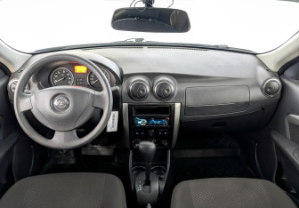 Подержанный автомобиль Nissan Almera Sedan 2013 года (14 фото)