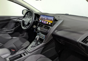 Подержанный автомобиль Ford Focus Hatchback 2019 года (13 фото)