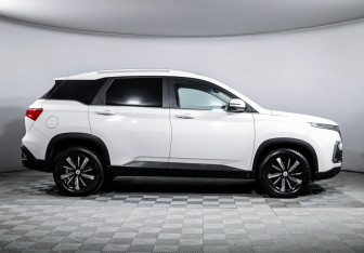 Подержанный автомобиль Chevrolet Captiva 2021 года (4 фото)