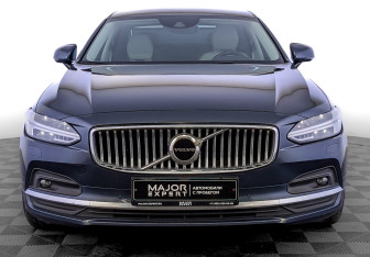 Подержанный автомобиль Volvo S90 2021 года (2 фото)