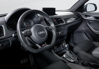 Подержанный автомобиль Audi Q3 2018 года (14 фото)