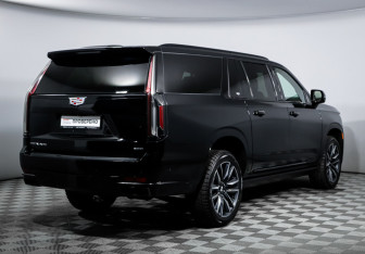 Подержанный автомобиль Cadillac Escalade Suv 2022 года (5 фото)