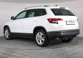 Подержанный автомобиль Skoda Karoq 2020 года (7 фото)
