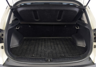 Подержанный автомобиль Kia Seltos 2021 года (10 фото)