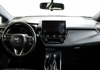 Подержанный автомобиль Toyota Corolla Sedan 2021 года (9 фото)