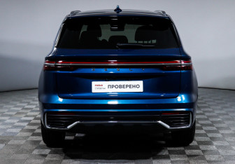 Подержанный автомобиль Geely Monjaro 2023 года (26 фото)