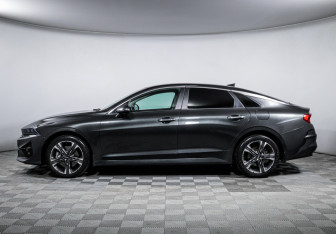 Подержанный автомобиль Kia K5 2020 года (8 фото)