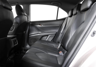 Подержанный автомобиль Toyota Camry Sedan 2022 года (12 фото)