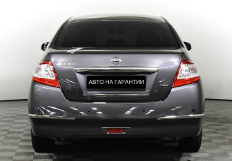 Подержанный автомобиль Nissan Teana 2013 года (6 фото)